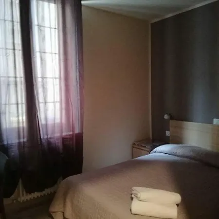 都灵酒店 阿尔本加